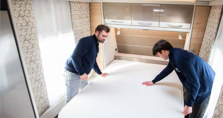 Topper Op Maat Laten Maken Ronde Caravan Camper Boot Alles wat je nodig hebt